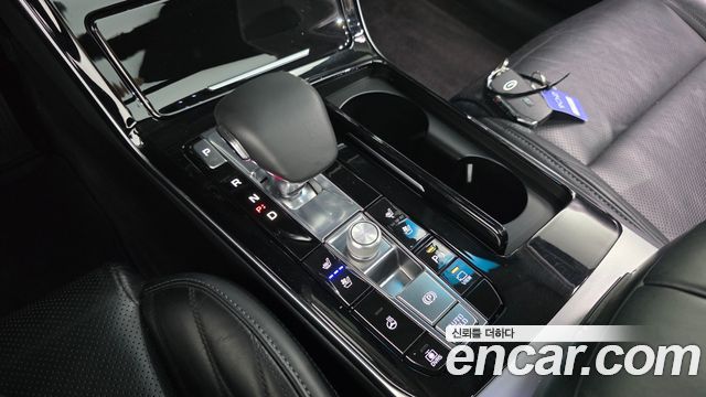 Kia K7 2020 — photo 12