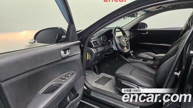 Kia K5 2016 — photo 13
