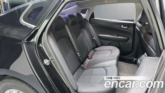 Kia K5 2016 — photo 17