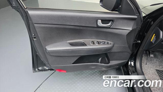 Kia K5 2016 — photo 14