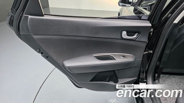 Kia K5 2016 — photo 15