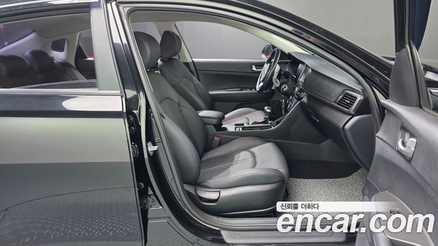 Kia K5 2016 — photo 16