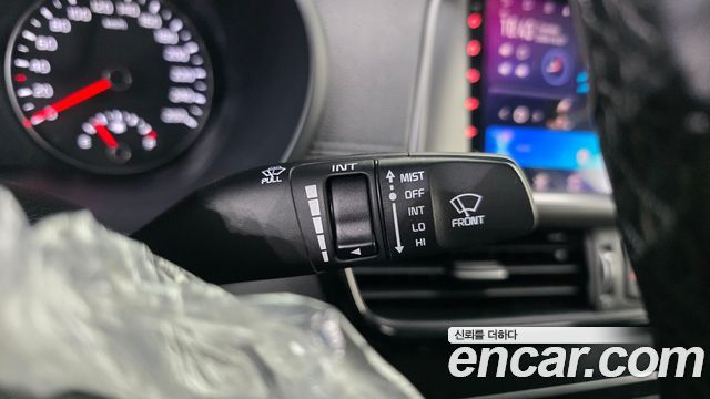 Kia K5 2016 — photo 27