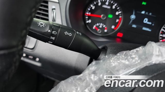 Kia K5 2016 — photo 28
