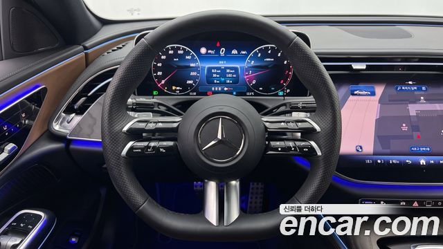 Mercedes-Benz E-Class 2026 — photo 12