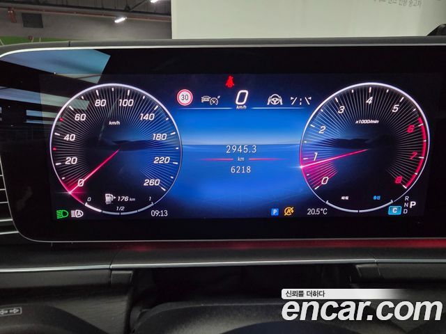 Mercedes-Benz GLE-Class 2026 — photo 8