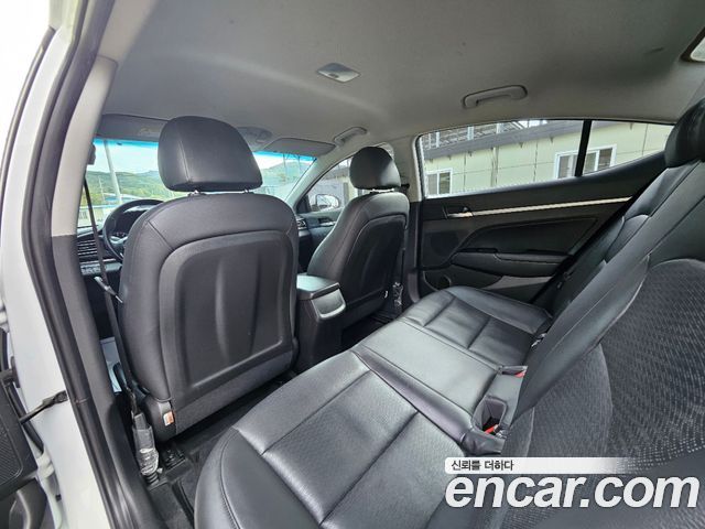 Hyundai AVANTE 2020 — photo 8