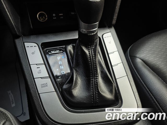 Hyundai AVANTE 2020 — photo 19