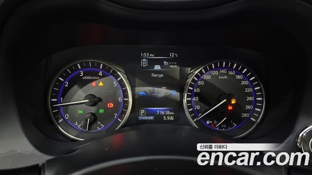 Infiniti Q50 2014 — photo 11