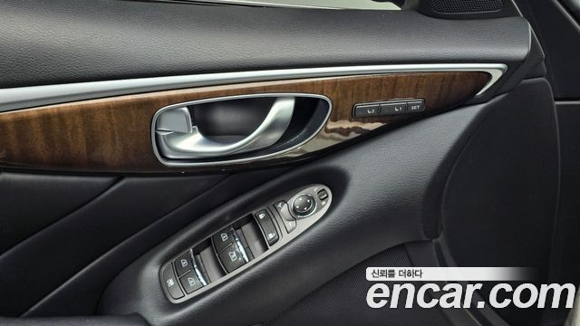 Infiniti Q50 2014 — photo 26
