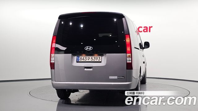 Hyundai Staria 2025 — photo 4