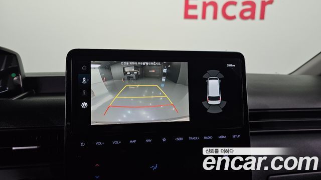 Hyundai Staria 2025 — photo 20