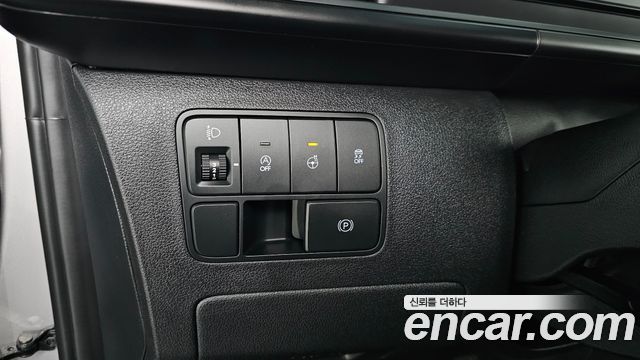 Hyundai Staria 2025 — photo 22