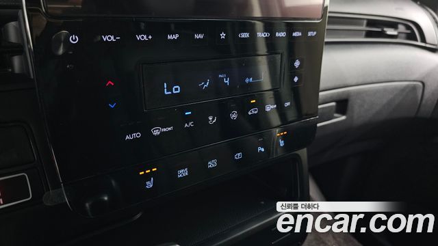 Hyundai Staria 2025 — photo 29