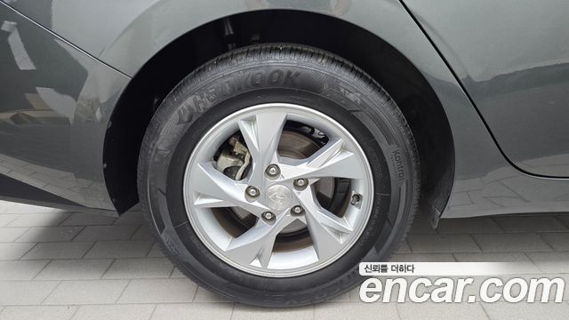 Hyundai AVANTE 2021 — photo 5