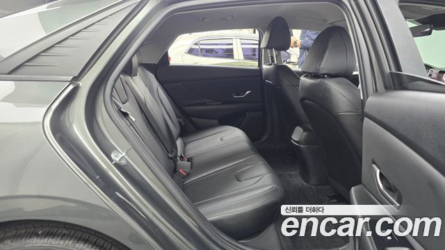 Hyundai AVANTE 2021 — photo 12