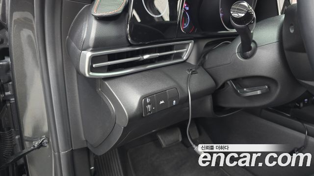 Hyundai AVANTE 2021 — photo 19