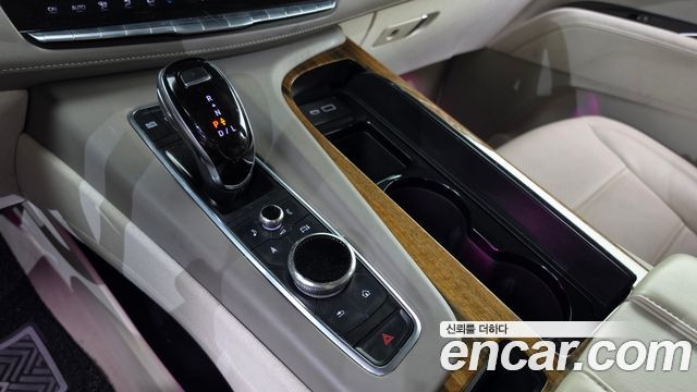 Cadillac Escalade 2021 — photo 12
