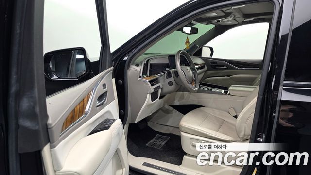 Cadillac Escalade 2021 — photo 13