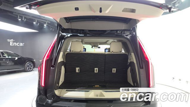 Cadillac Escalade 2021 — photo 26