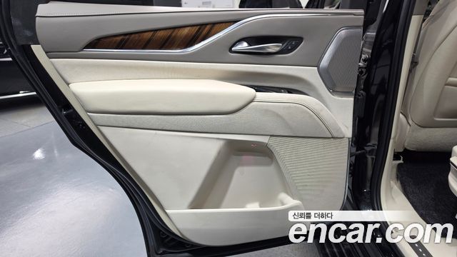 Cadillac Escalade 2021 — photo 15