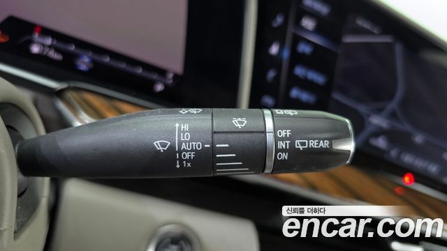Cadillac Escalade 2021 — photo 31
