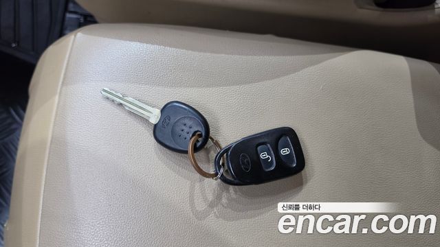 Hyundai Starex 2013 — photo 24