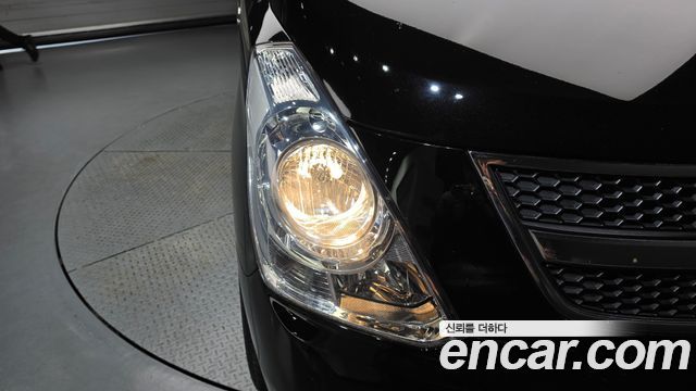 Hyundai Starex 2013 — photo 8