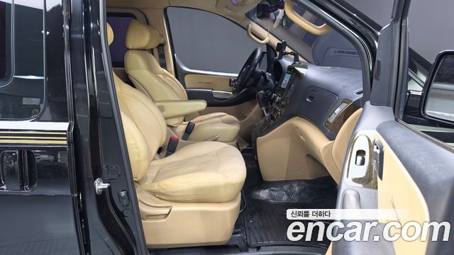 Hyundai Starex 2013 — photo 16