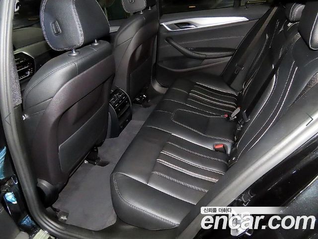 BMW 5-Series 2017 — photo 7