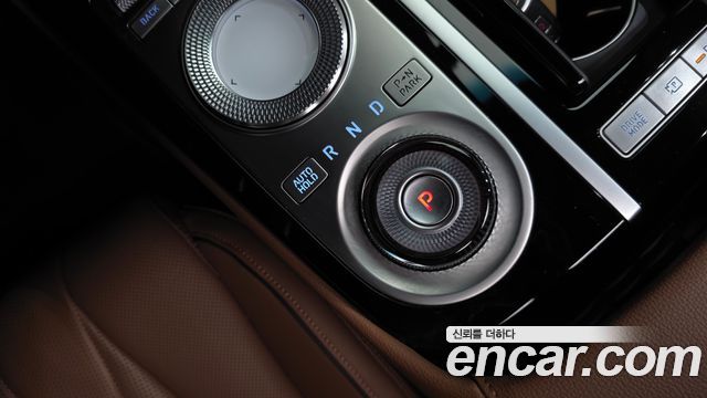 Genesis G80 2022 — photo 12