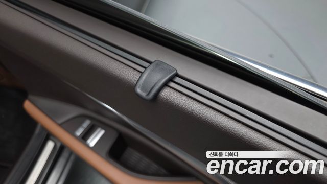 Genesis G80 2022 — photo 25
