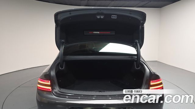 Genesis G80 2022 — photo 26