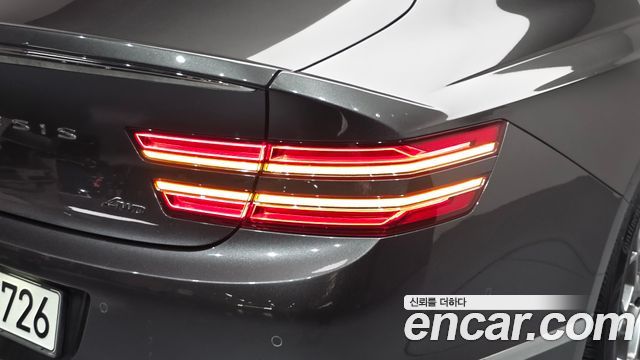 Genesis G80 2022 — photo 9