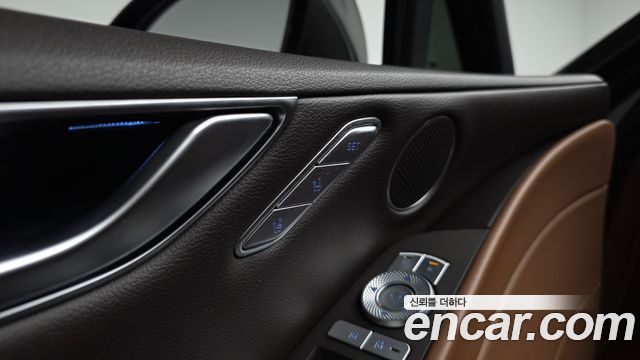 Genesis G80 2022 — photo 27