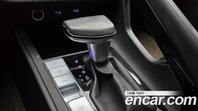 Hyundai AVANTE 2021 — photo 12