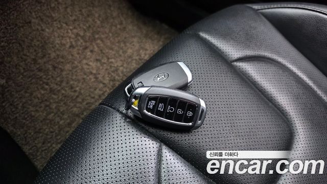 Hyundai AVANTE 2021 — photo 22