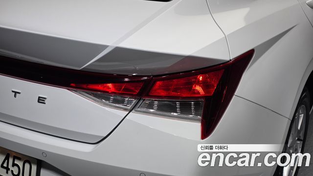 Hyundai AVANTE 2021 — photo 9