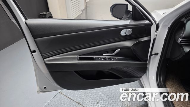 Hyundai AVANTE 2021 — photo 14
