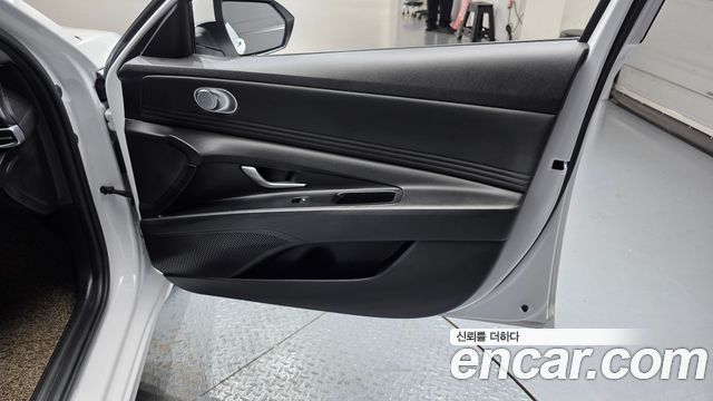 Hyundai AVANTE 2021 — photo 15