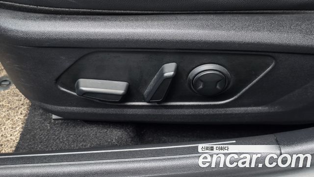 Hyundai AVANTE 2021 — photo 31