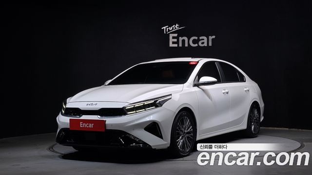Kia K3 2023 — photo 1