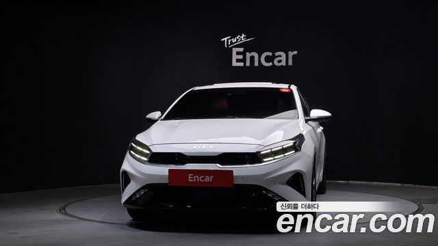 Kia K3 2023 — photo 3