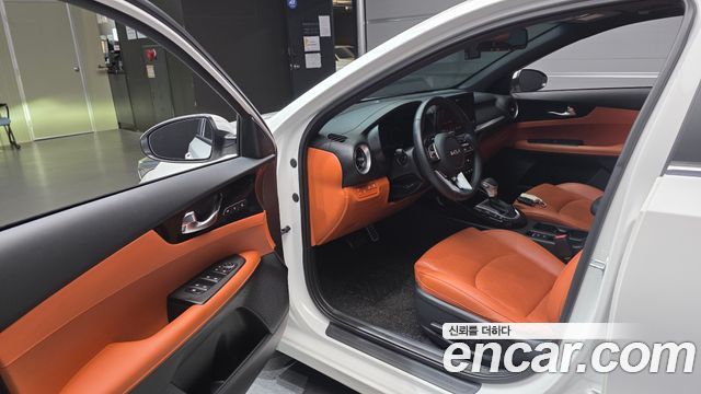 Kia K3 2023 — photo 13