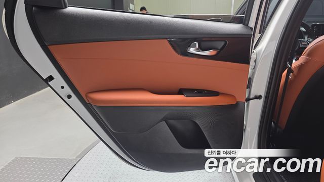 Kia K3 2023 — photo 15