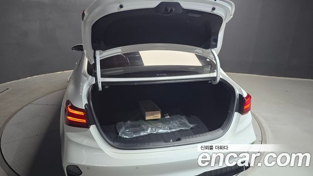 Kia K3 2023 — photo 31