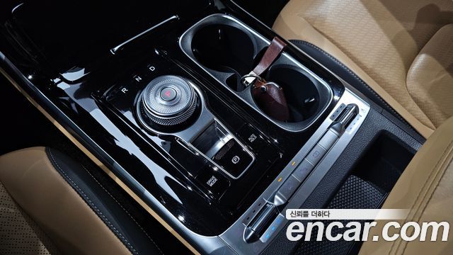 Kia Canival 2023 — photo 9