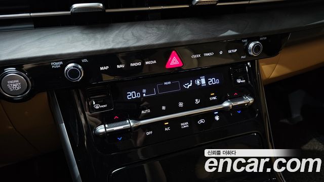 Kia Canival 2023 — photo 17