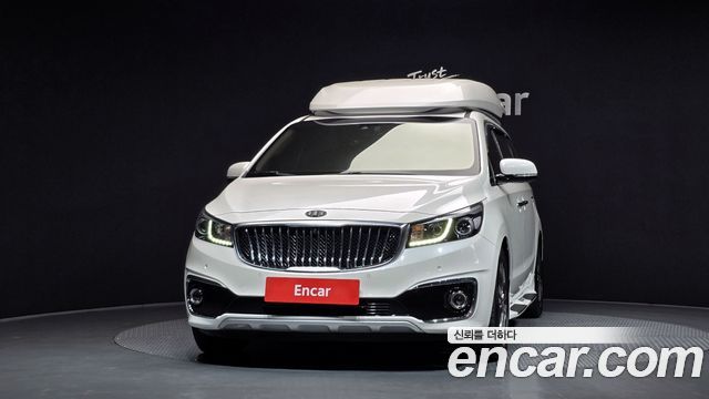 Kia Canival 2018 — photo 3