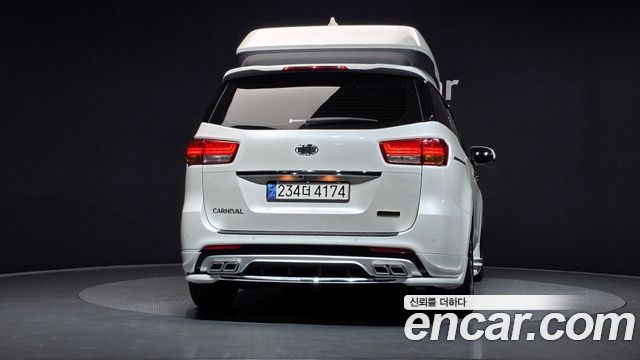Kia Canival 2018 — photo 4